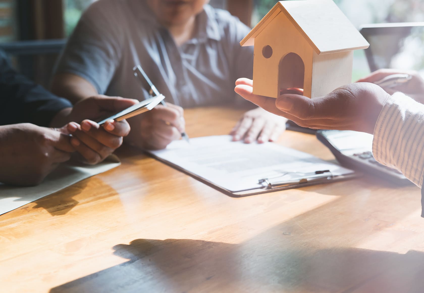 Local Expertise and Reliable Information