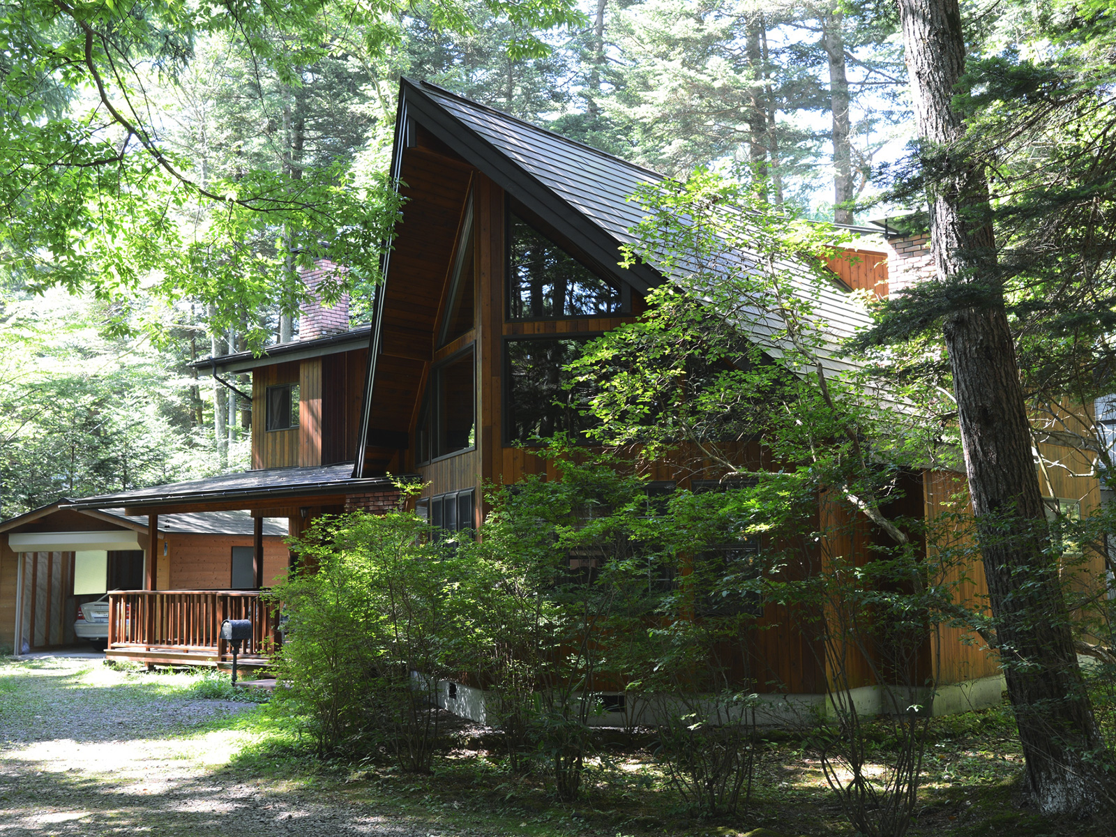 Set your heart free in the silence —　a moment of pure luxury in Karuizawa.