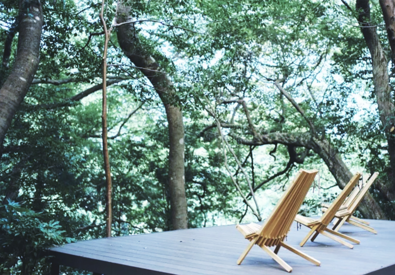 Set your heart free in the silence —　a moment of pure luxury in Karuizawa.